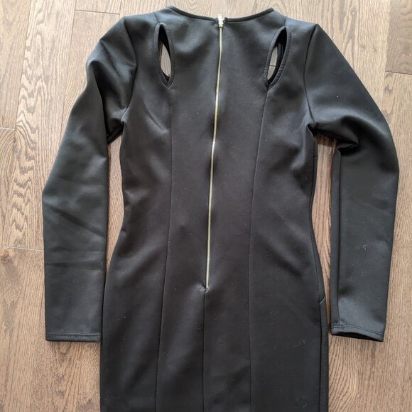 Long sleeve black stretchy dress, size M - Picture 2 of 3